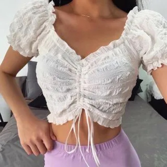 Garage Tops - BNWOT Garage Cream Ruched Puff Sleeve Blouse - S